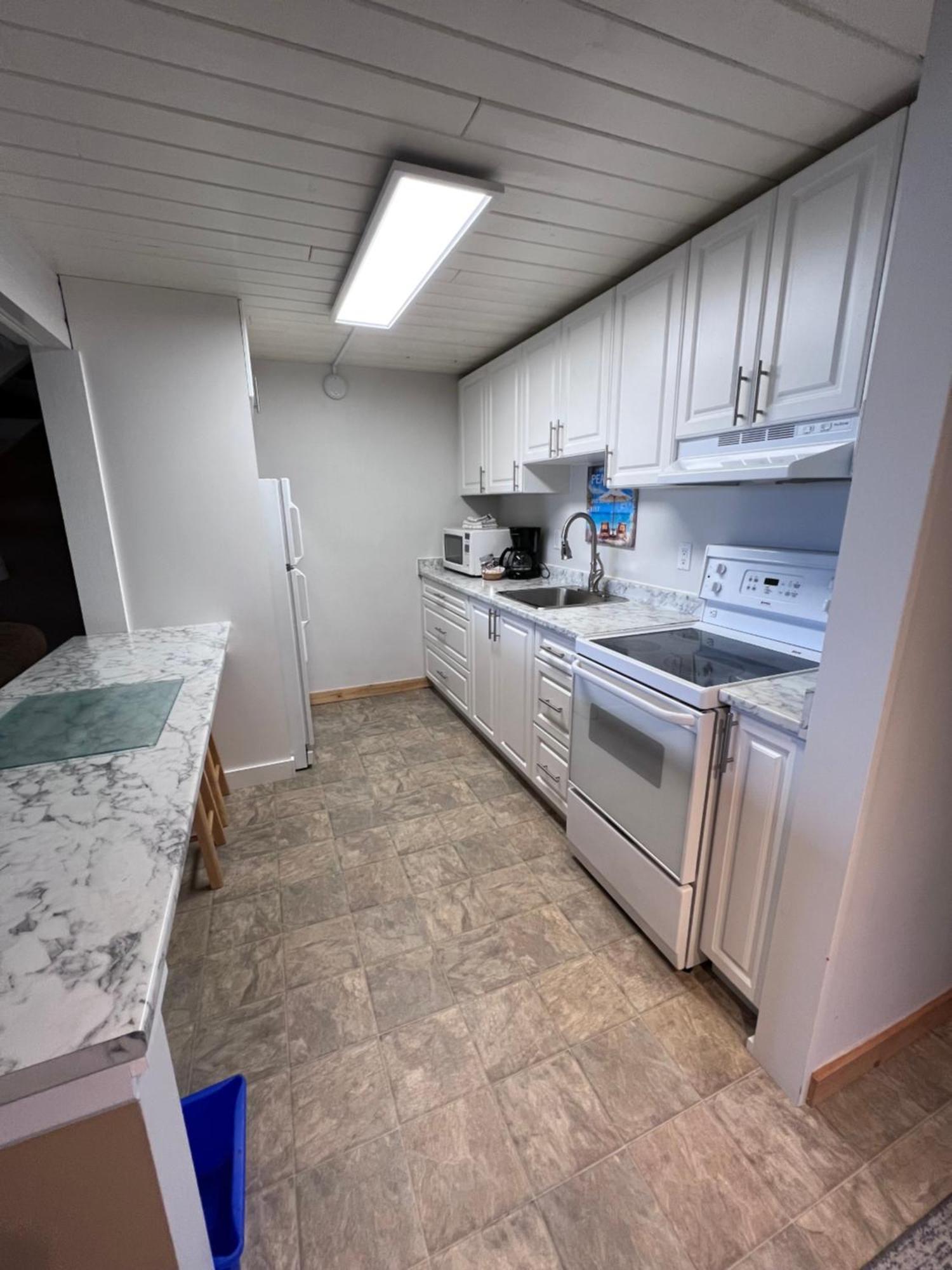 Shorewater Resort Qualicum Beach Bagian luar foto
