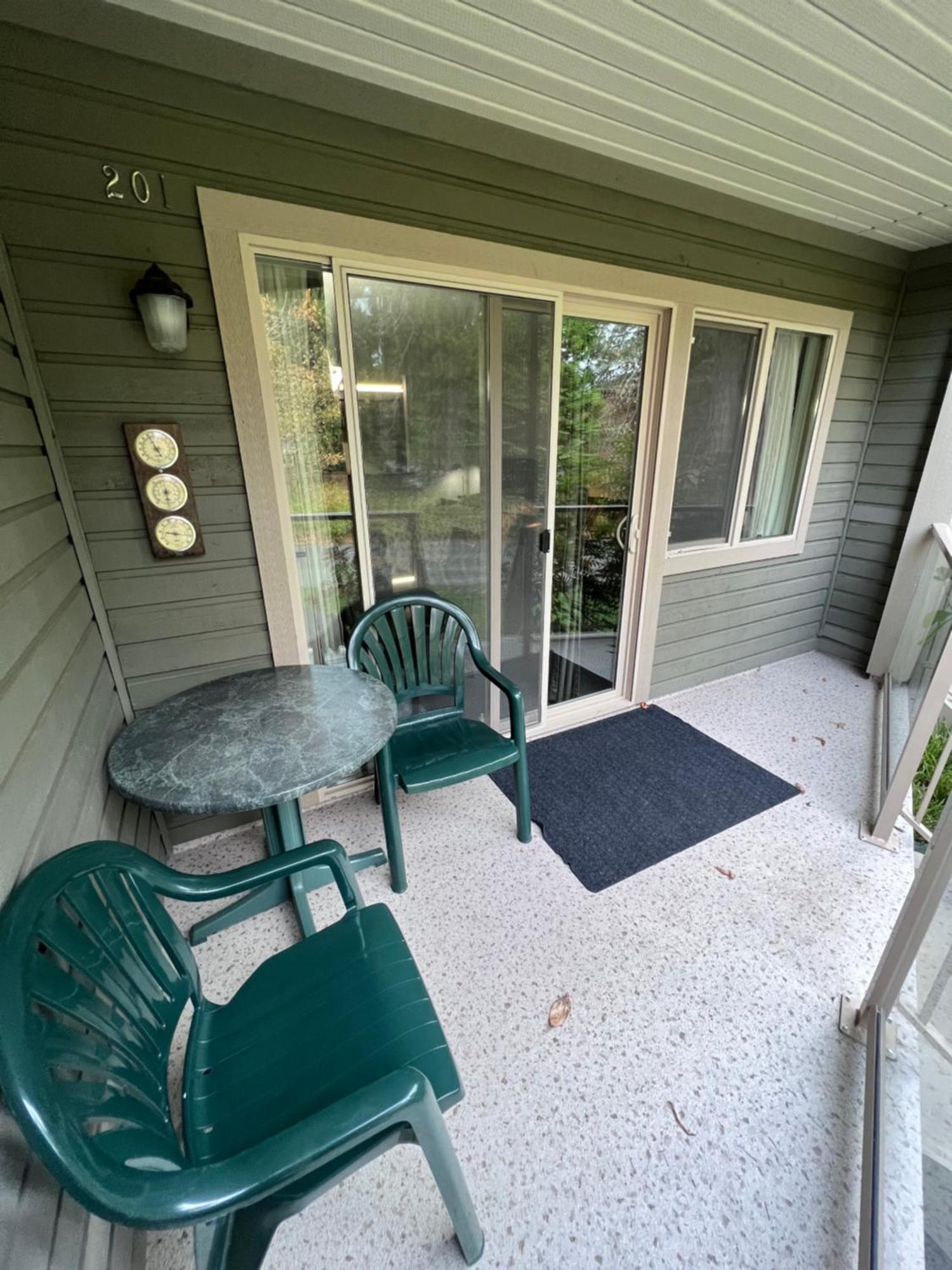 Shorewater Resort Qualicum Beach Bagian luar foto