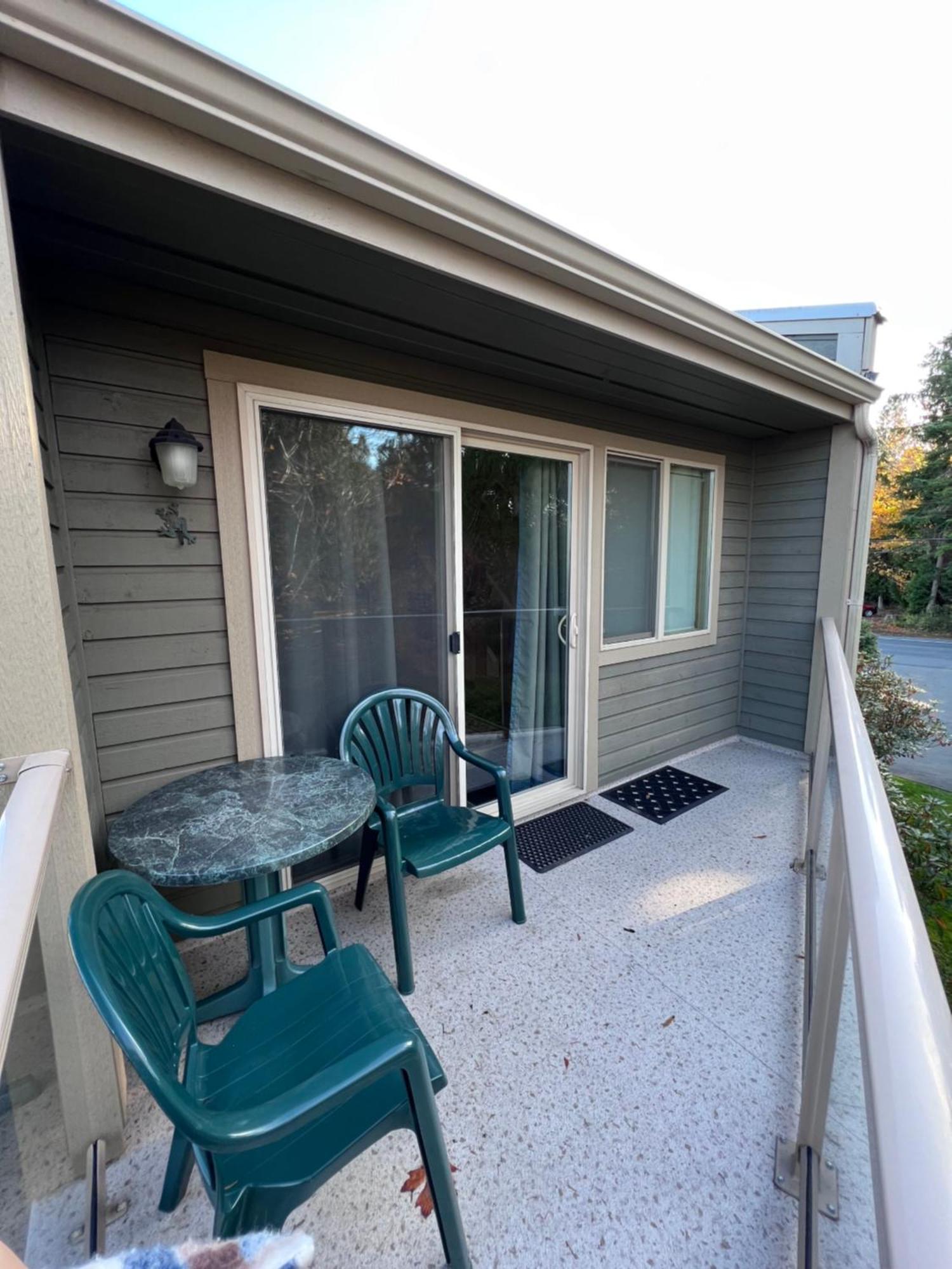 Shorewater Resort Qualicum Beach Bagian luar foto