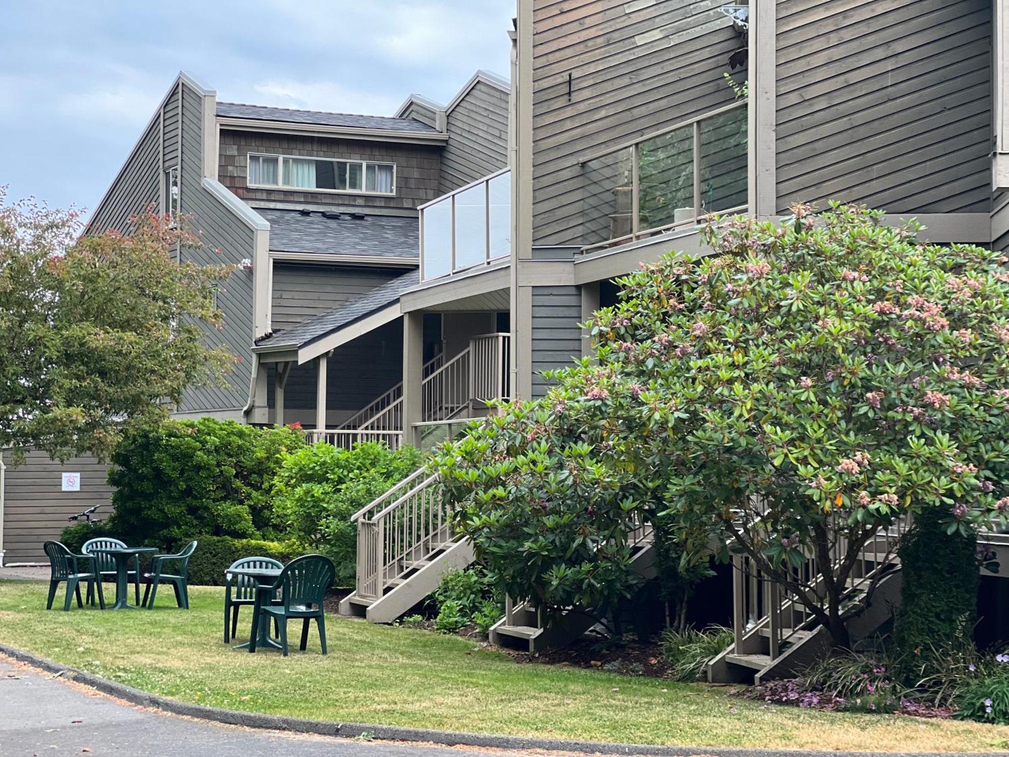 Shorewater Resort Qualicum Beach Bagian luar foto