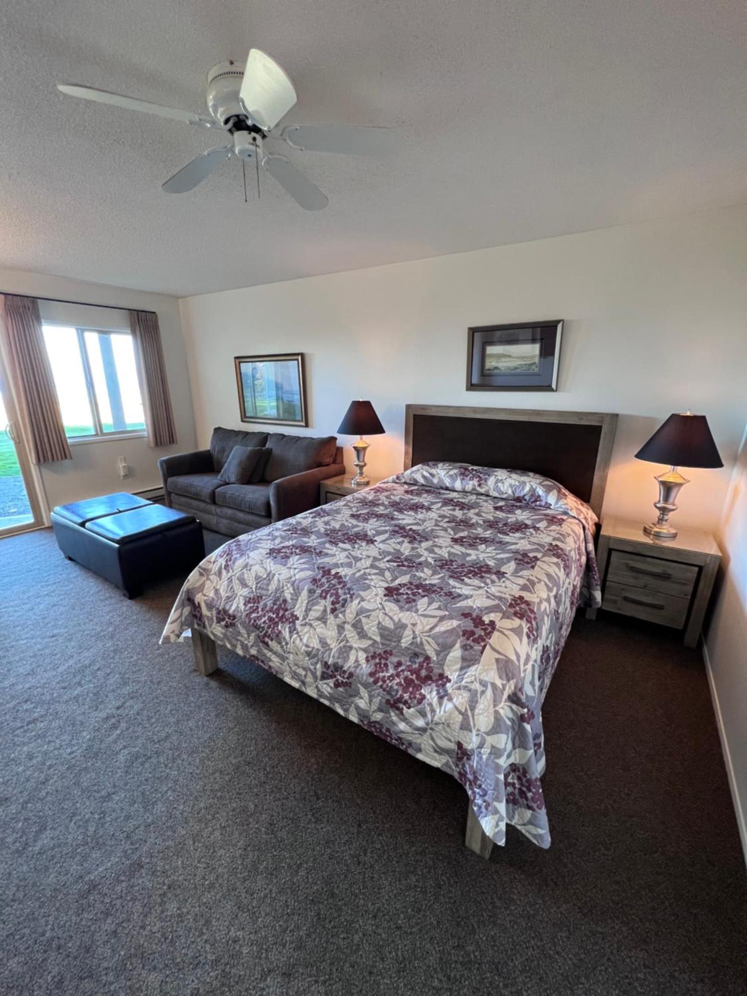 Shorewater Resort Qualicum Beach Bagian luar foto
